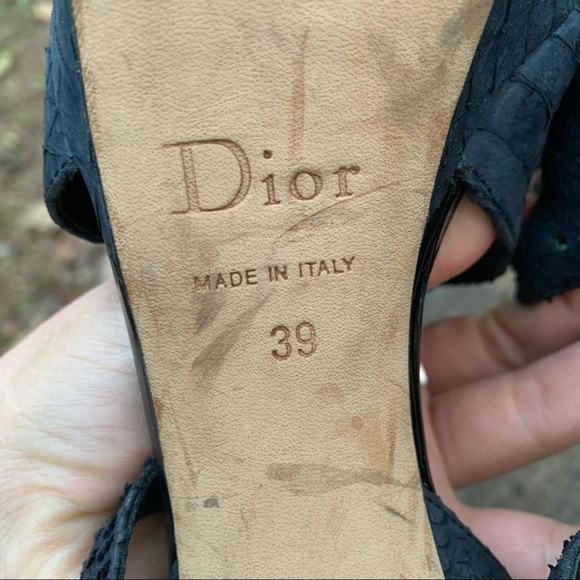 Christian Dior black Python and patent leather T strap ankle strap sandals 39 - Picture 15 of 16